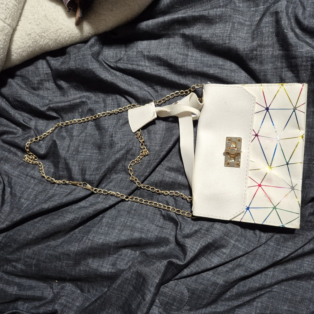 White Geometric Crossbody Bag with Gold Chain